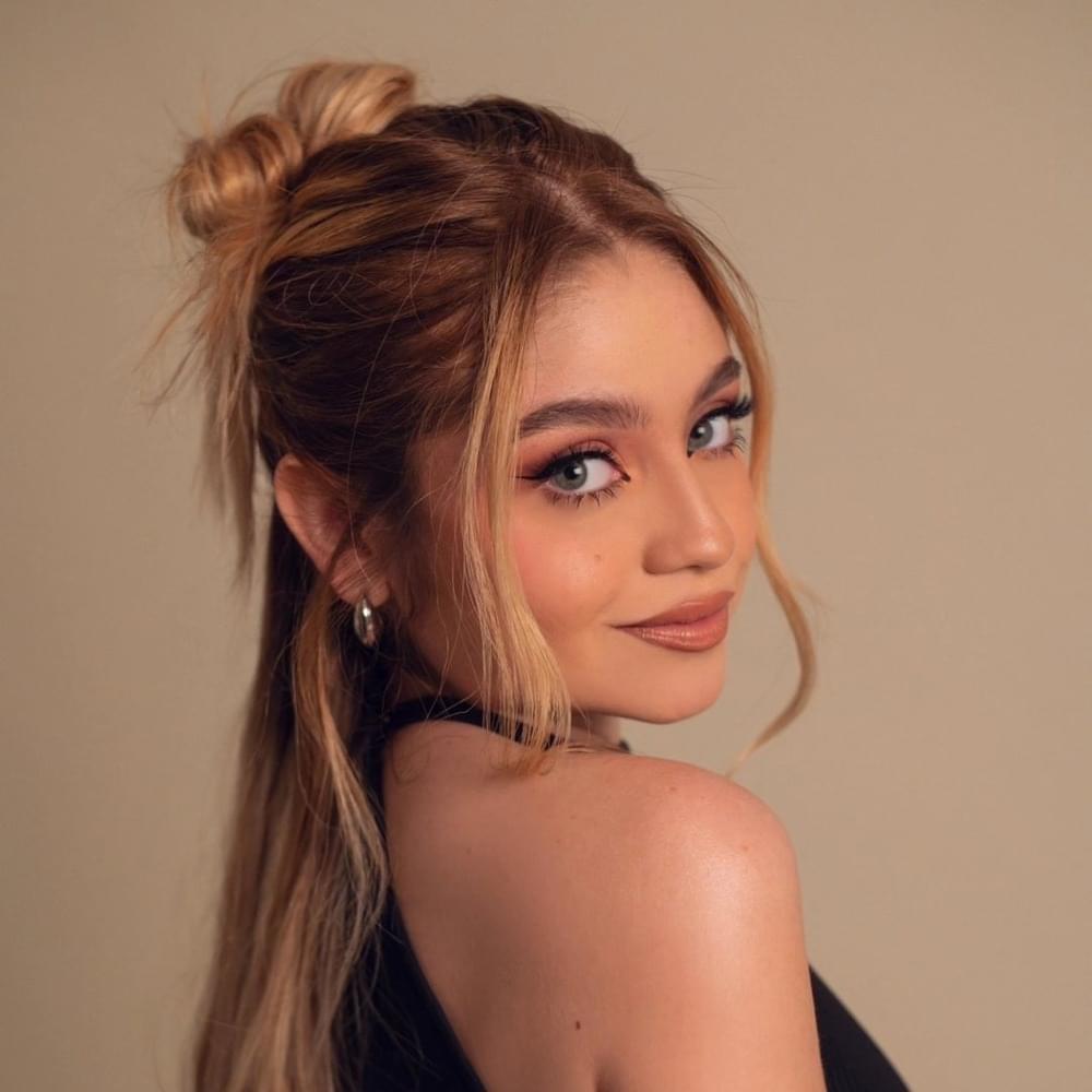 Karol Sevilla Profile Picture Photo of Karol Sevilla