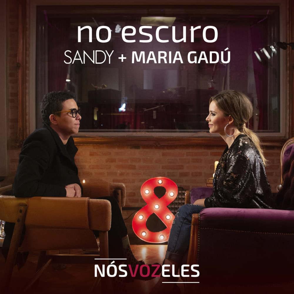 Album cover art for "No Escuro" by Sandy & Maria Gadú