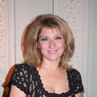 Liz Larsen Profile Picture Photo of Liz Larsen