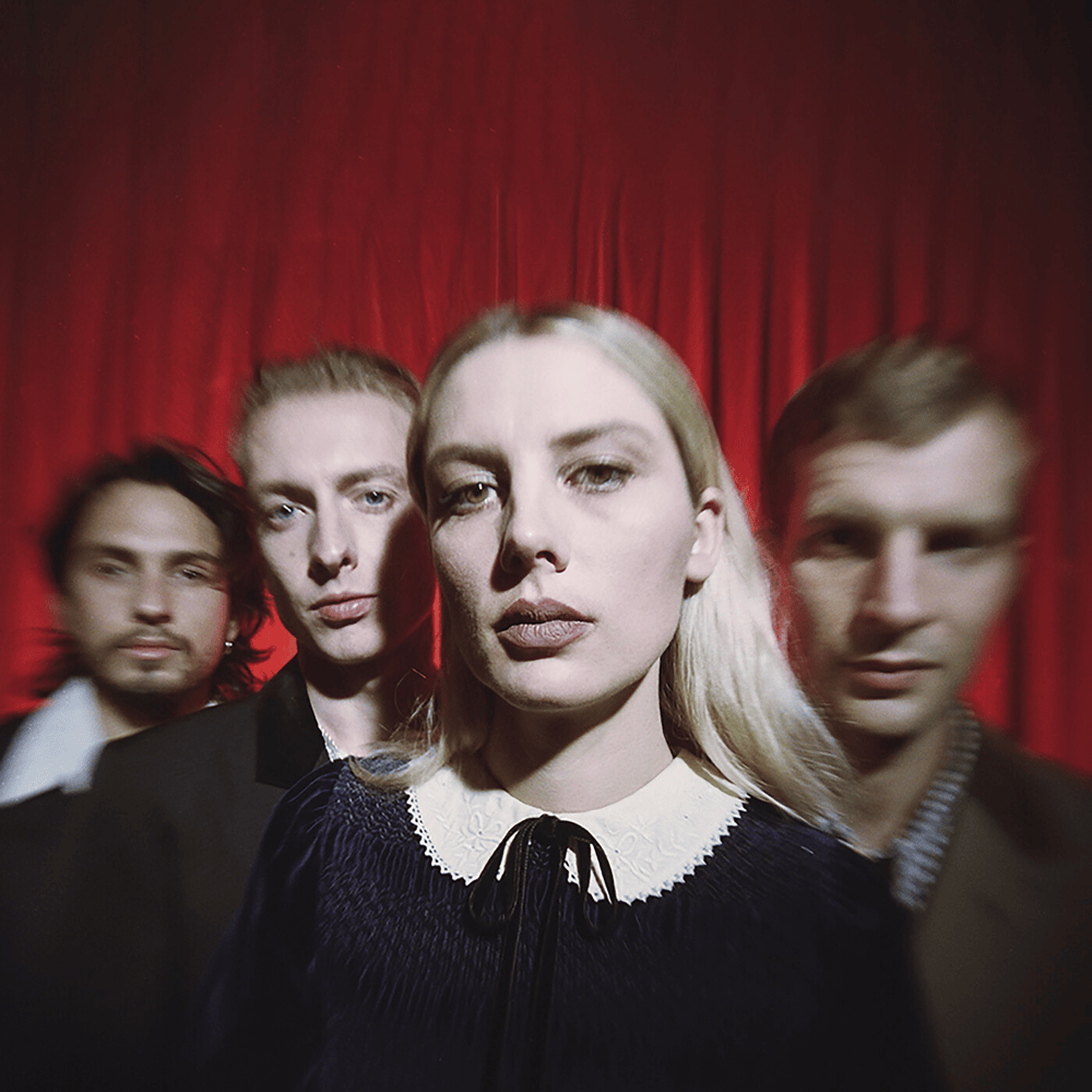 Cover image for Blue Weekend (Tour Deluxe)