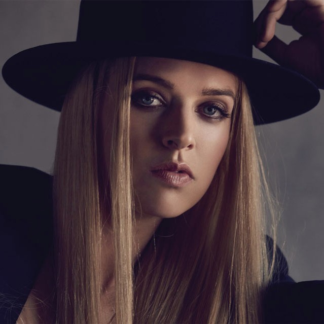 ZZ Ward Profile Picture Photo of ZZ Ward
