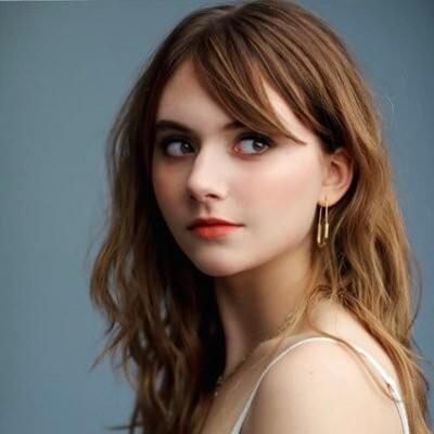 Photo of Emilia Jones