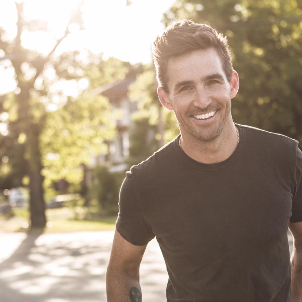 Photo of Jake Owen