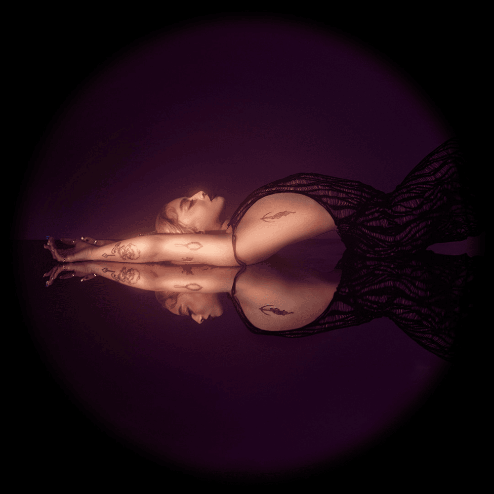 Album cover art for "Deeper" by Kiana Ledé