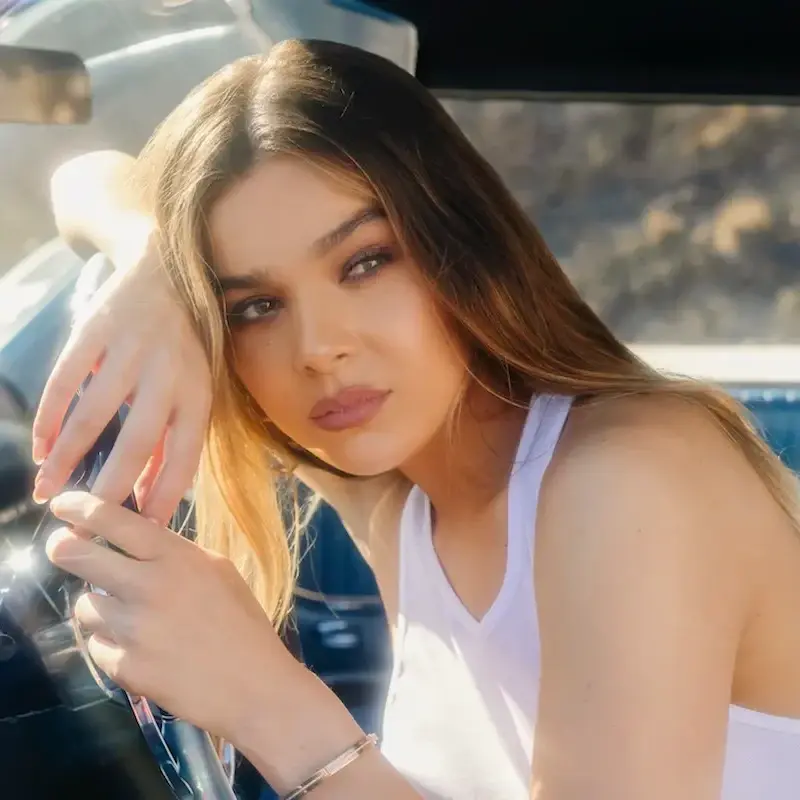 Cover image for Hailee Steinfeld