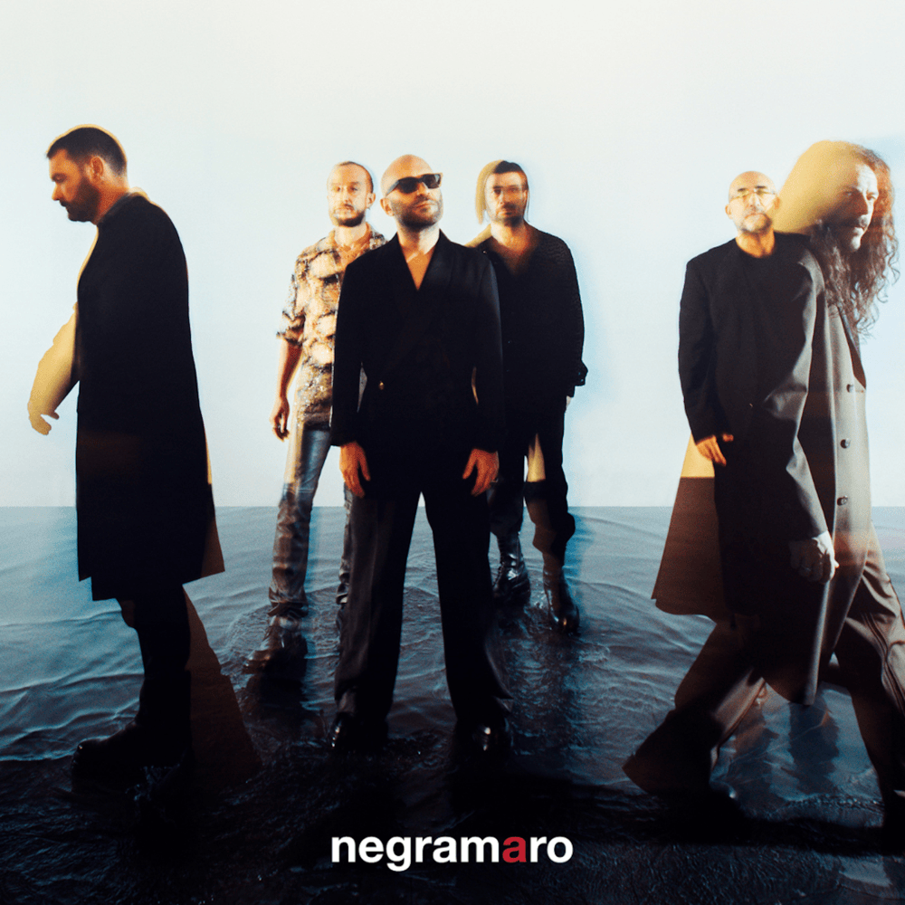 Album cover art for "Ricominciamo tutto" by Negramaro