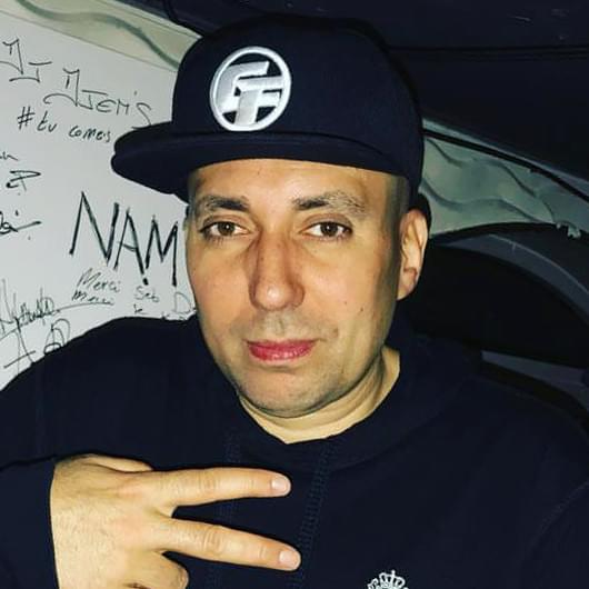 Cover image for DJ Goldfingers