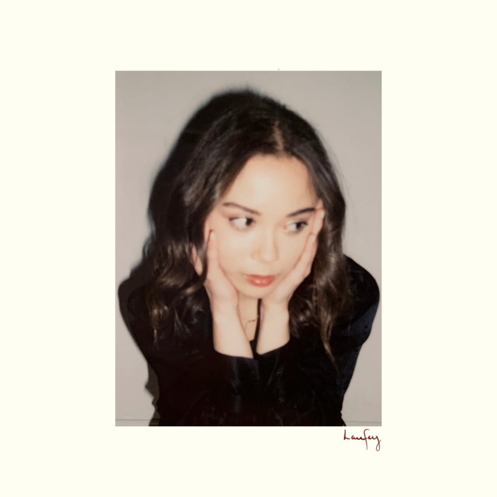 Album cover art for "Best Friend" by Laufey