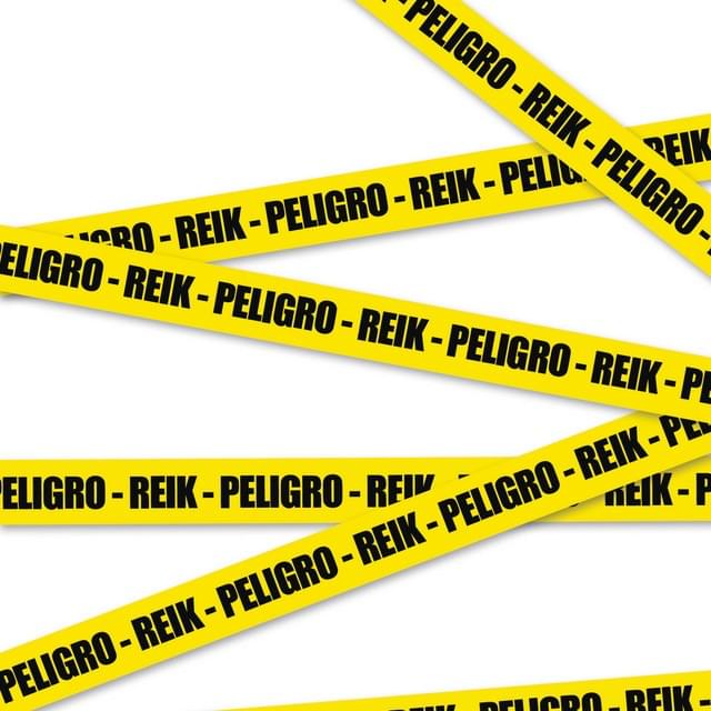 Album cover art for "Peligro" by Reik