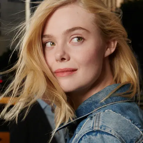 Elle Fanning Profile Picture Photo of Elle Fanning