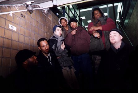 Cover image for Atoms Family