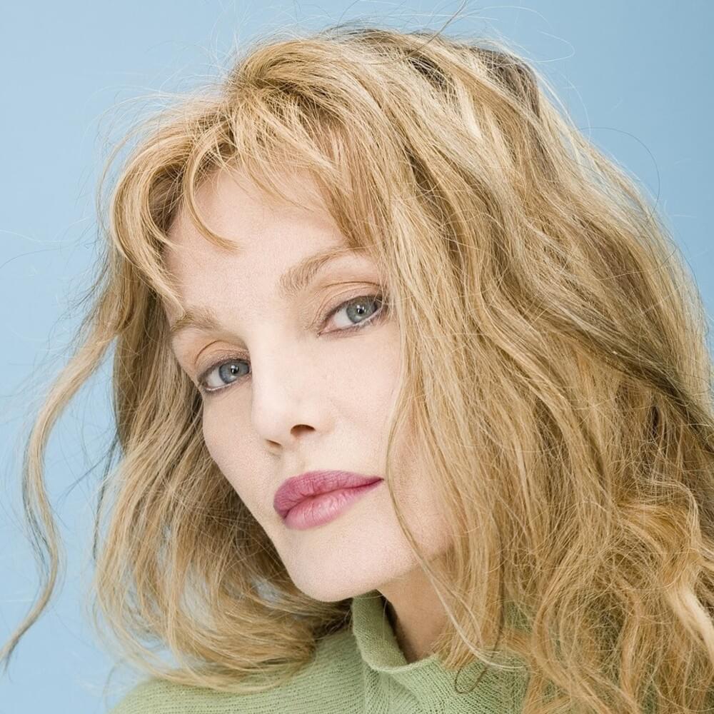 Photo of Arielle Dombasle