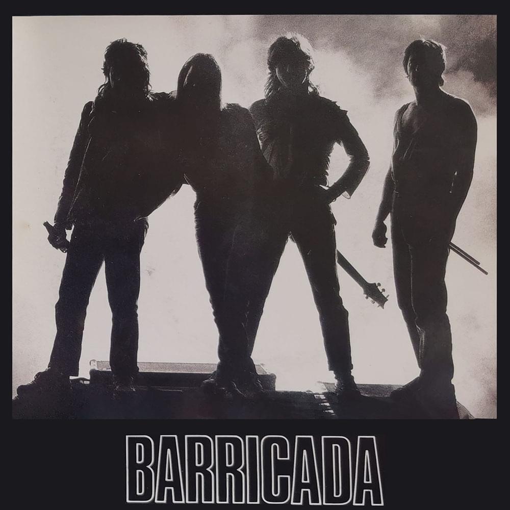 Album cover art for "Animal Caliente (Directo)" by Barricada