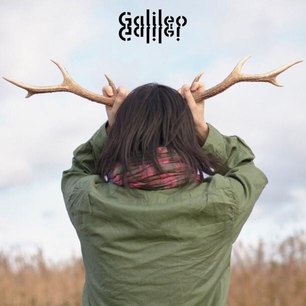 Album cover art for "四ツ葉さがしの旅人 (Yotsuba Sagashi no Tabibito)" by Galileo Galilei