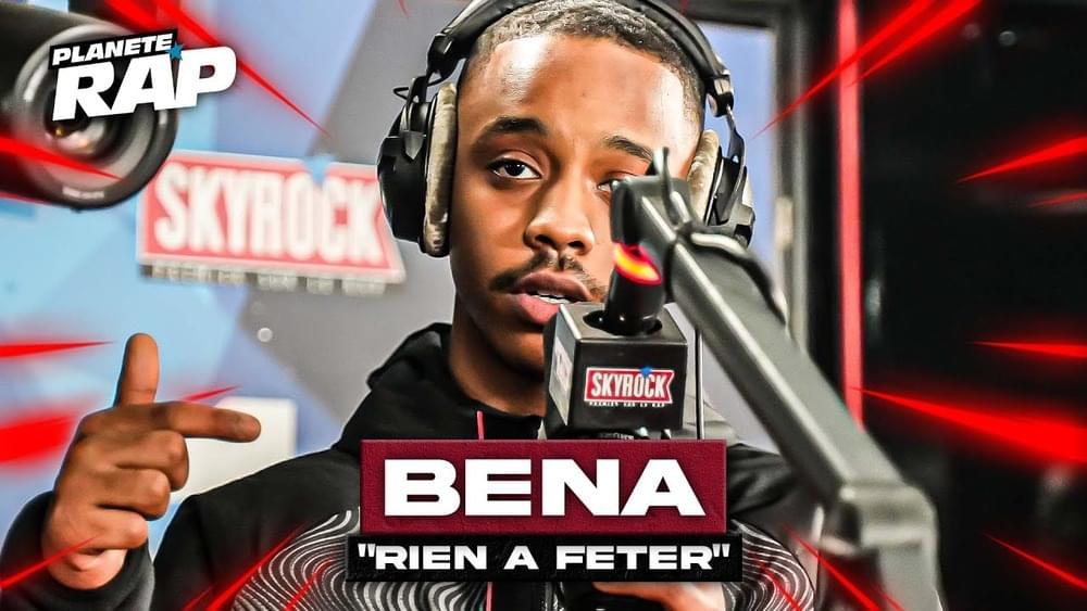 Album cover art for "Rien � f�ter" by Maes