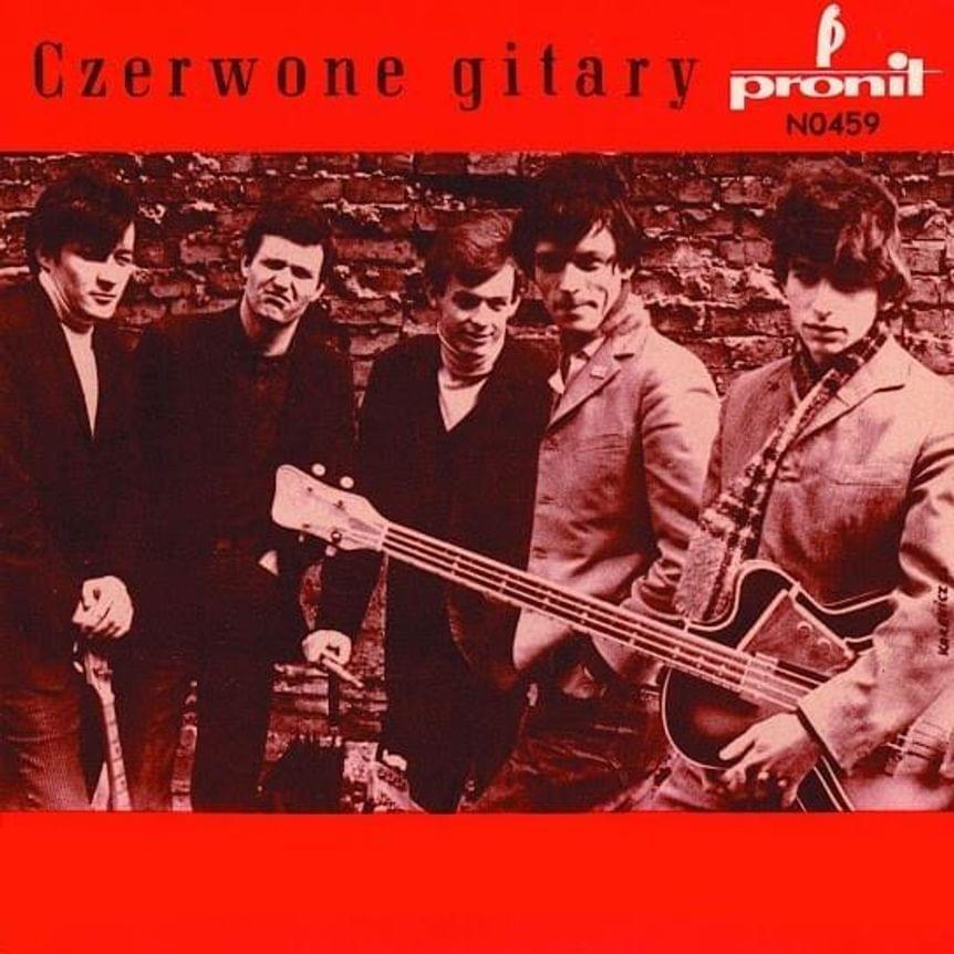 Album cover art for "Nad Morzem" by Czerwone Gitary