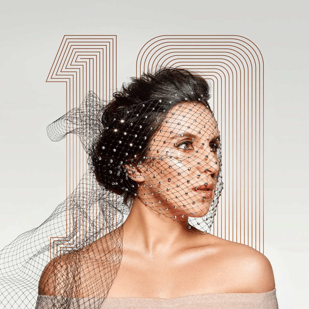 Cover image for 10
