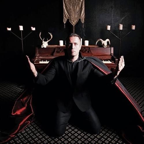 Cover image for King Dude