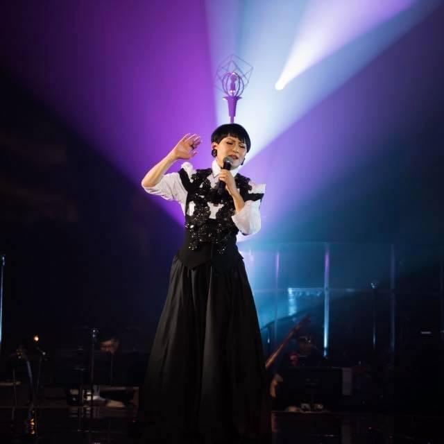 Cover image for 陳潔靈 (Elisa Chan)
