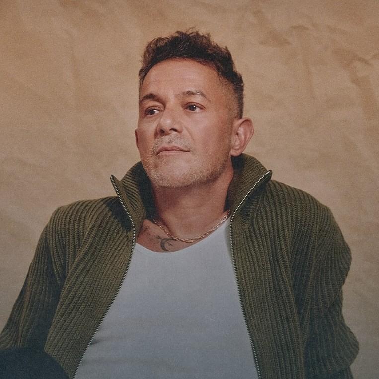 Cover image for Alejandro Sanz
