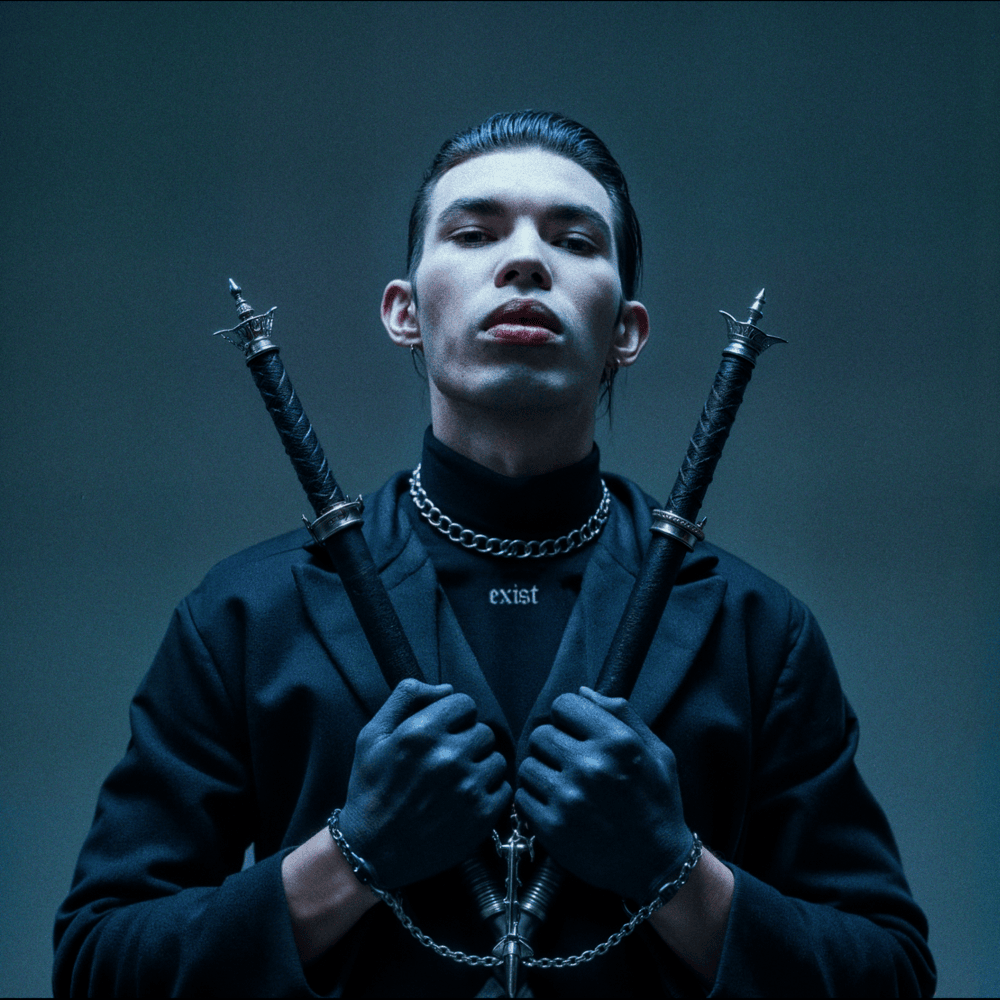 Album cover art for "TON 618" by VAE VISTIC