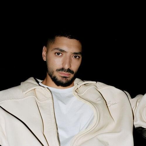 Cover image for Sneazzy