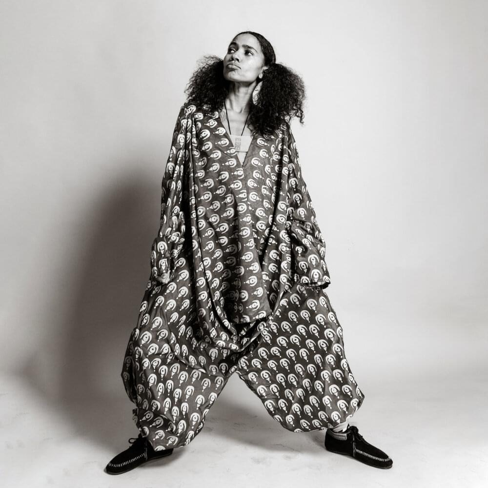 Album cover art for "Tea?" by Nneka