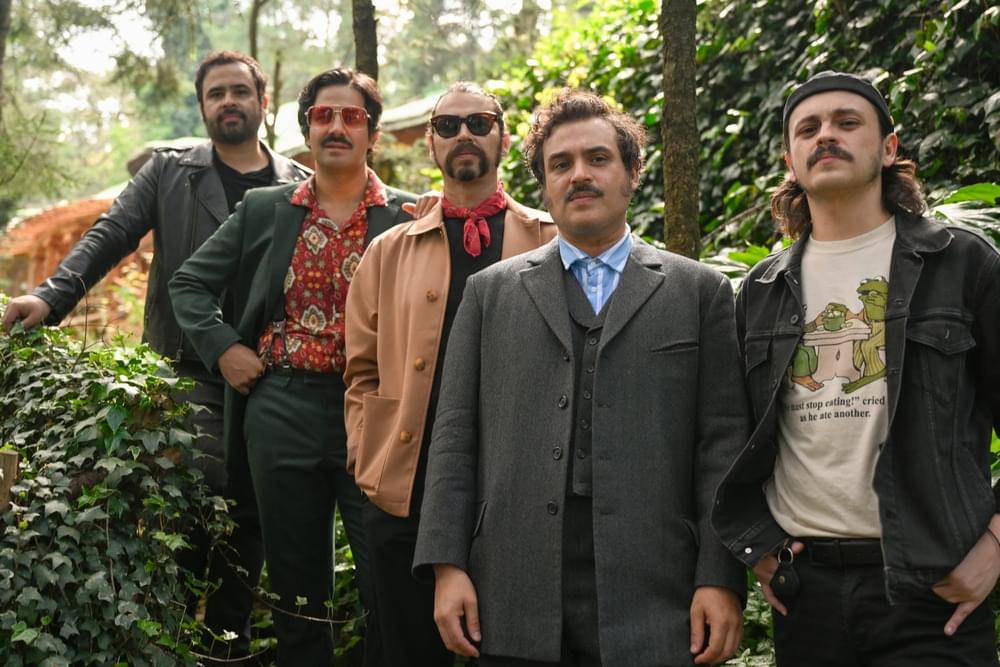 Photo of Enjambre