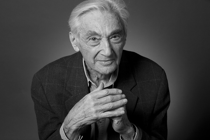 Photo of Howard Zinn