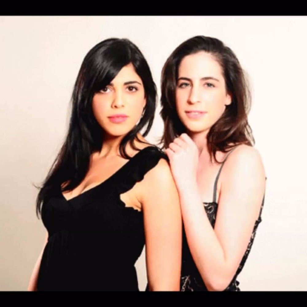 Sharona and Daniela Pik - שרונה ודניאלה פיק Profile Picture Photo of Sharona and Daniela Pik - שרונה ודניאלה פיק