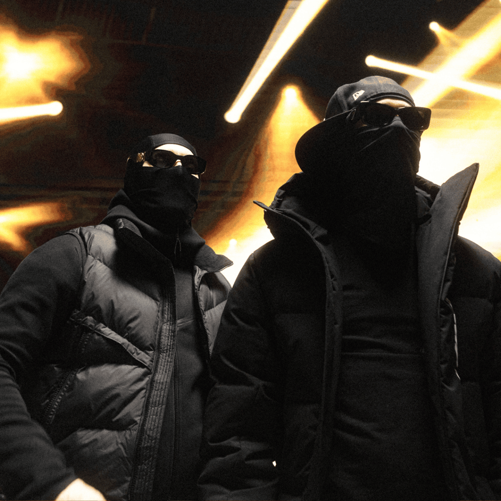 Album cover art for "Bajlando" by Kabe