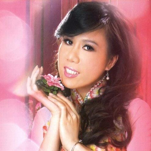 Cover image for Mai Thiên Vân