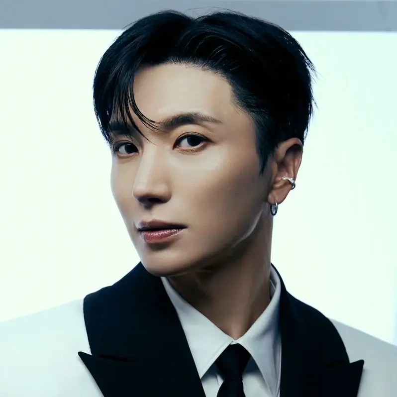 LEETEUK (이특) Profile Picture Photo of LEETEUK (이특)