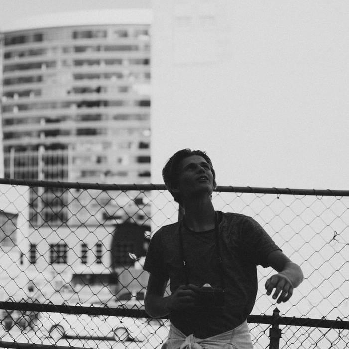 ✝ my heart by my head is empty