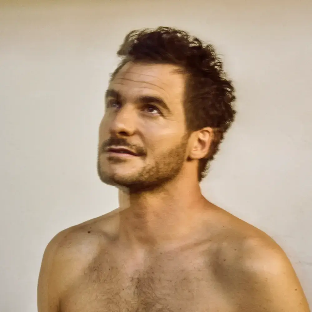 Cover image for Amir