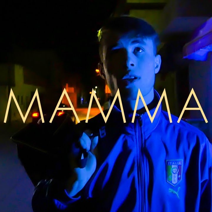 Album cover art for "Mamma" by Ghali