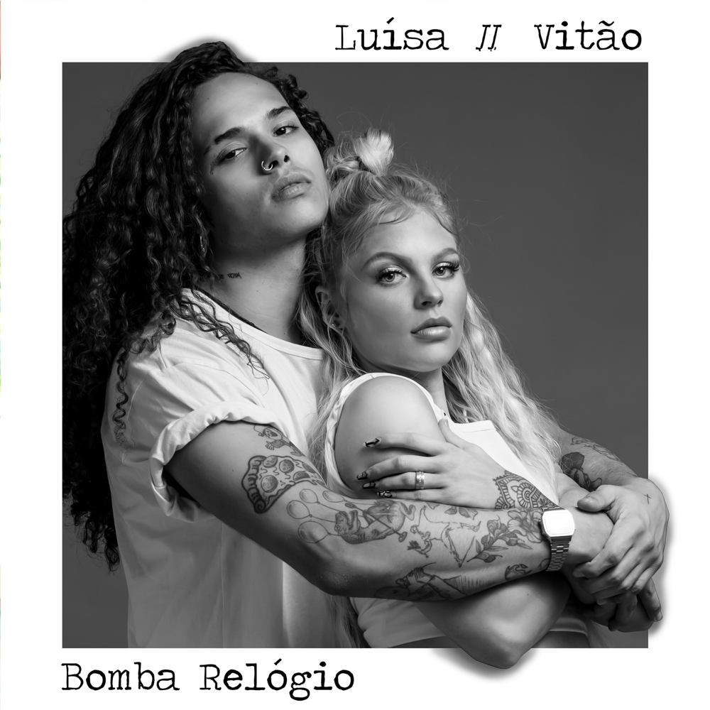 Album cover art for "Bomba Relógio" by Luísa Sonza