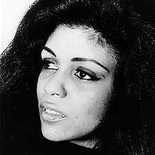 Photo of Lyn Collins
