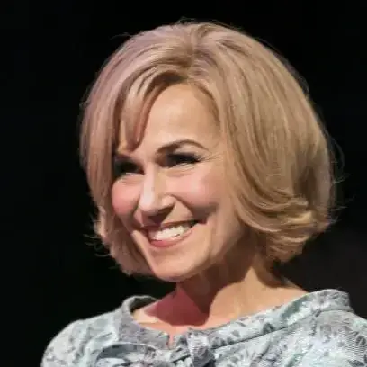 Photo of Joanna Riding