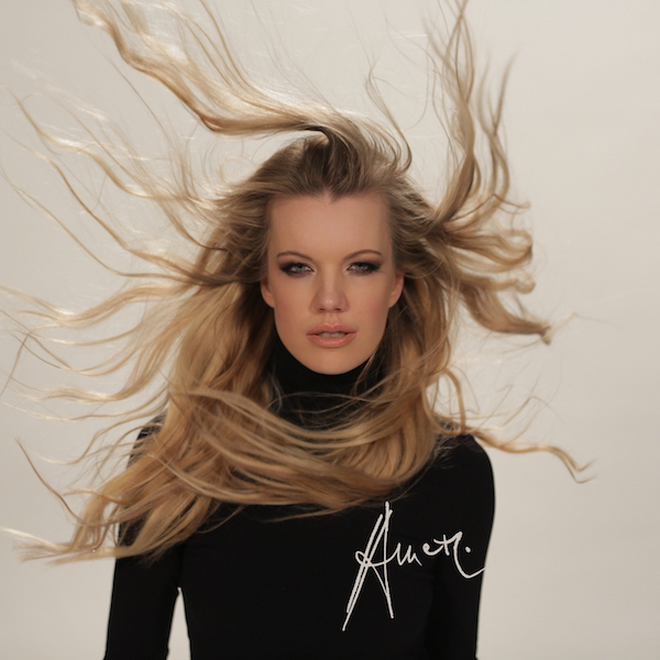 Album cover art for "Amen" by Ana Soklič