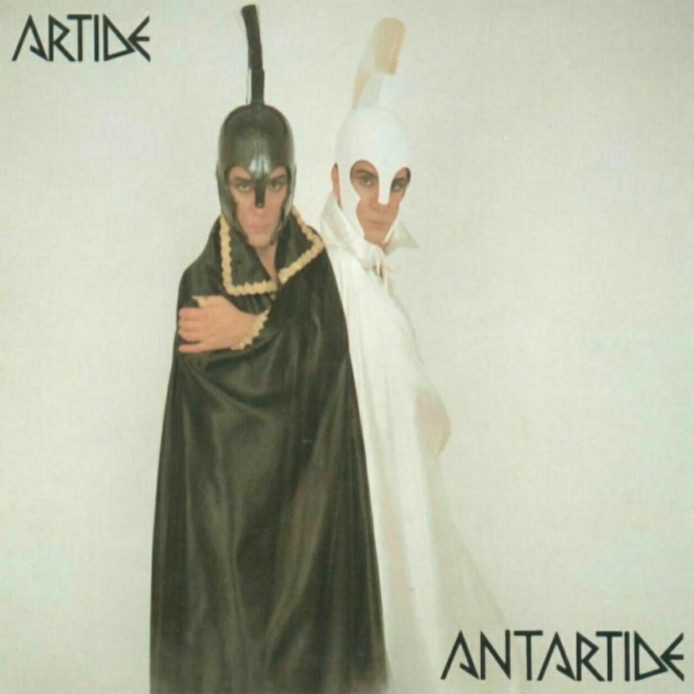 Cover image for Artide / Antartide
