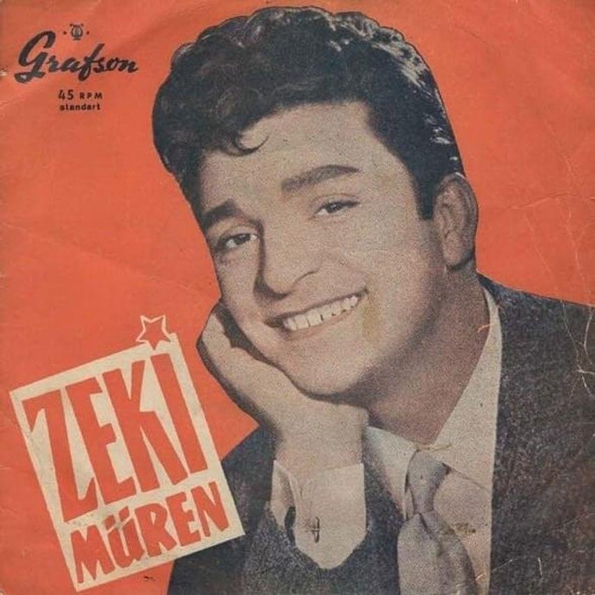 Album cover art for "Benim de Canım Var" by Zeki Müren