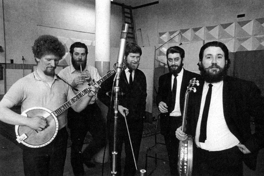 Album cover art for "Monto" by The Dubliners