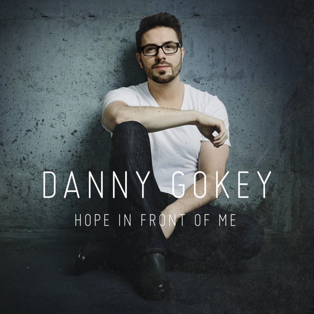Cover image for Hope in Front of Me