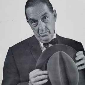 Photo of Stanley Holloway