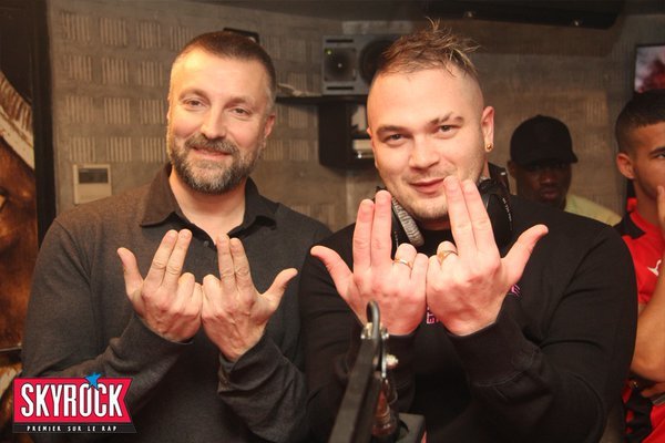Album cover art for "Jul en Freestyle dans Planète Rap ! #MyWorld (29/11/15)" by JuL