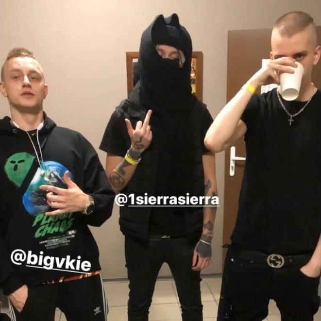 Album cover art for "ŻOŁNIERZ" by vkie & $ierra (POL)