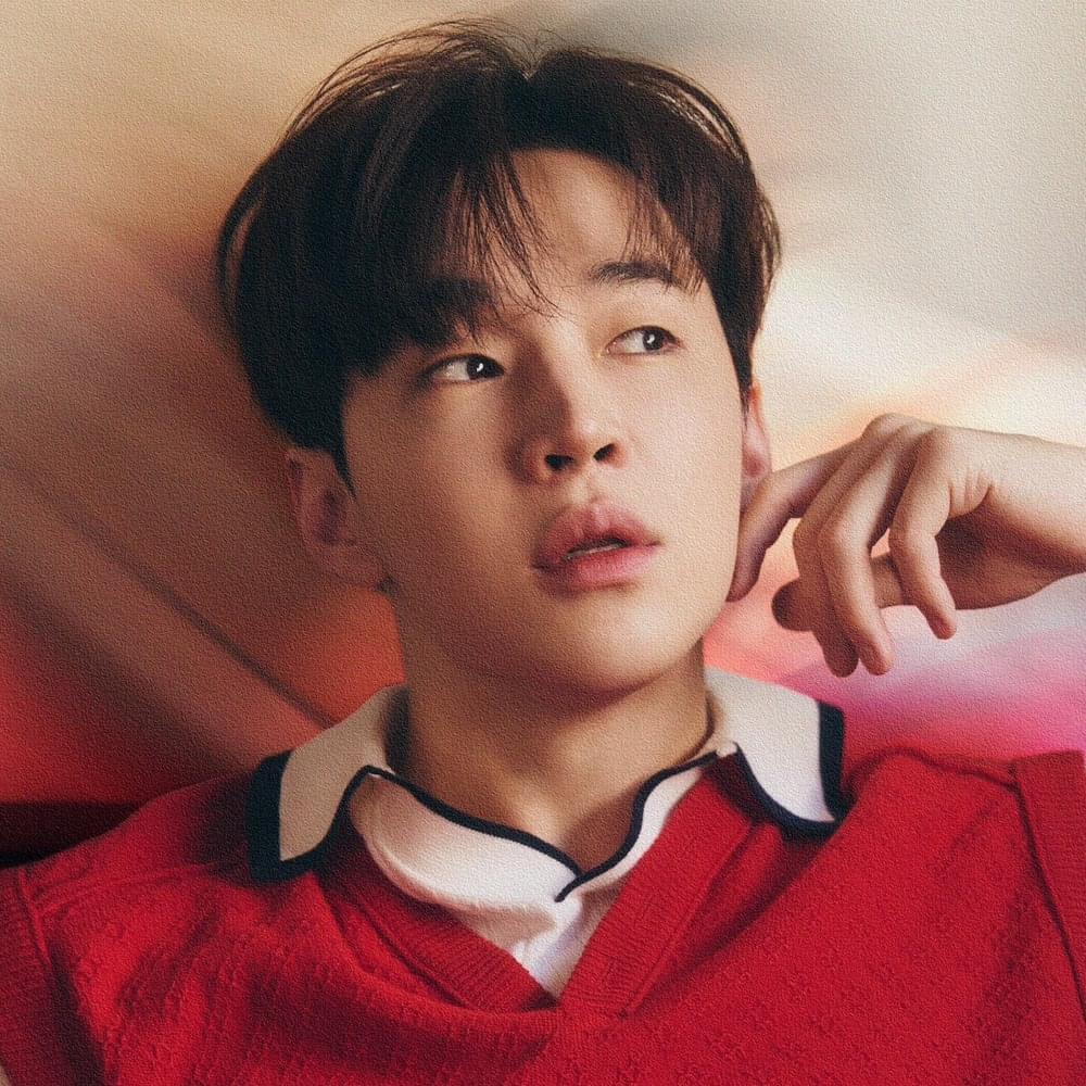 Photo of HENRY LAU (헨리)