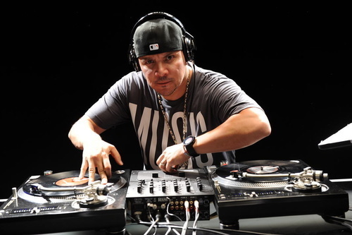 Mix Master Mike Profile Picture Photo of Mix Master Mike