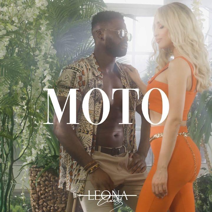 Album cover art for "Moto" by Maya Berović